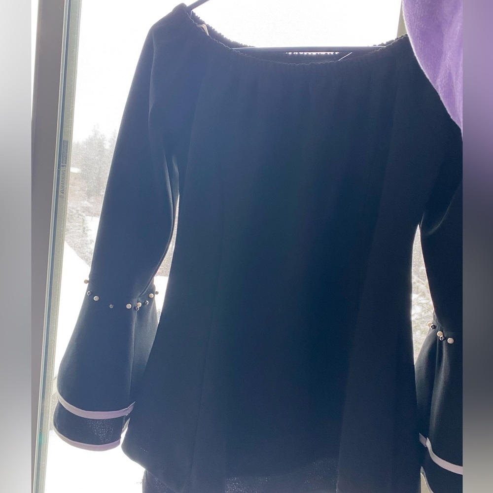 Women’s black elegant shirt